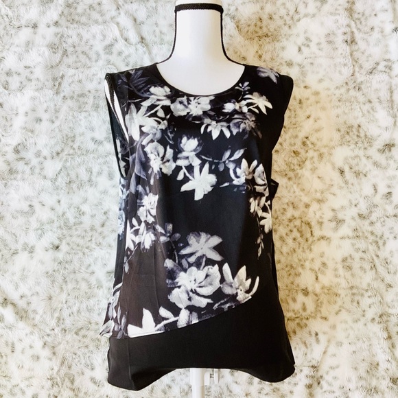 BCBGMAXAZRIA Layered Top NWT - Picture 9 of 9
